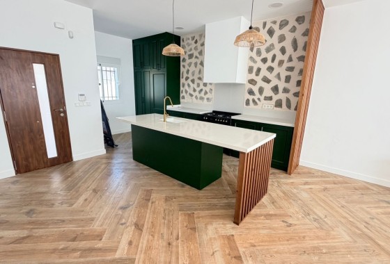 2. Town house - Resale - Catral -
                Catral