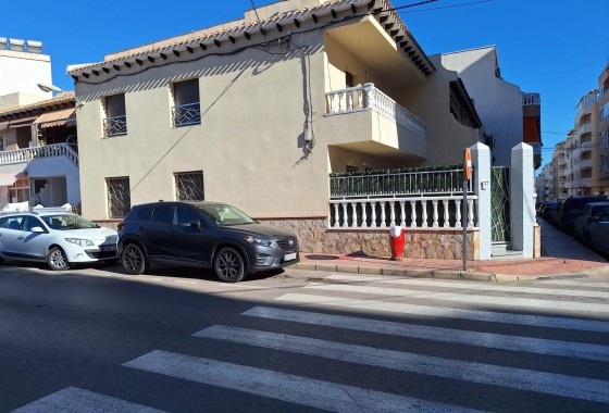 Adosado - Venta - Torrevieja - Torrevieja