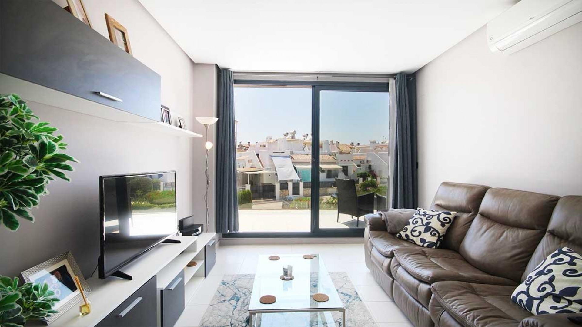 Alquiler a largo plazo - Apartamento piso -
Orihuela Costa - La fuente