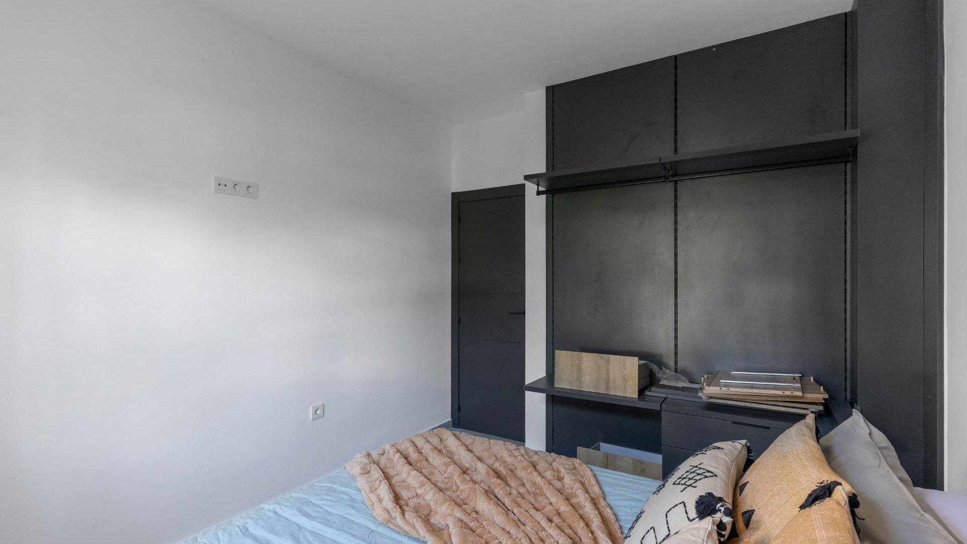 Alquiler a largo plazo - Apartamento piso -
Torrevieja - Zona los Frutales