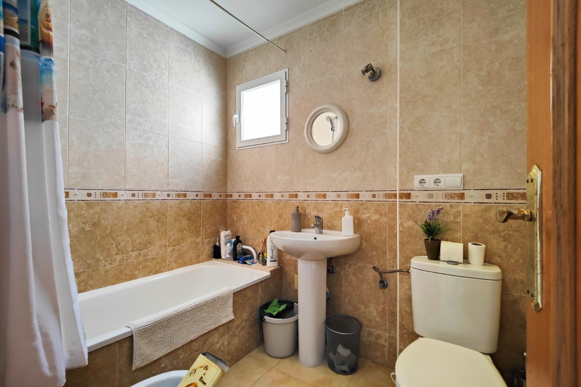 Alquiler a largo plazo - Apartamento / Piso -
Torrevieja