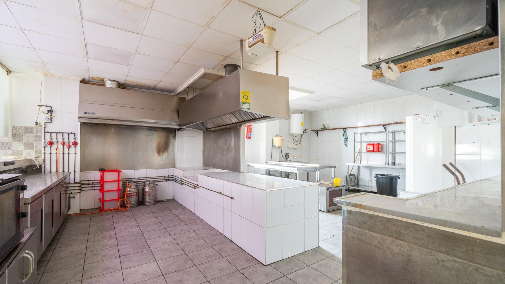 Alquiler a largo plazo - Comercial -
San Fulgencio - La Marina