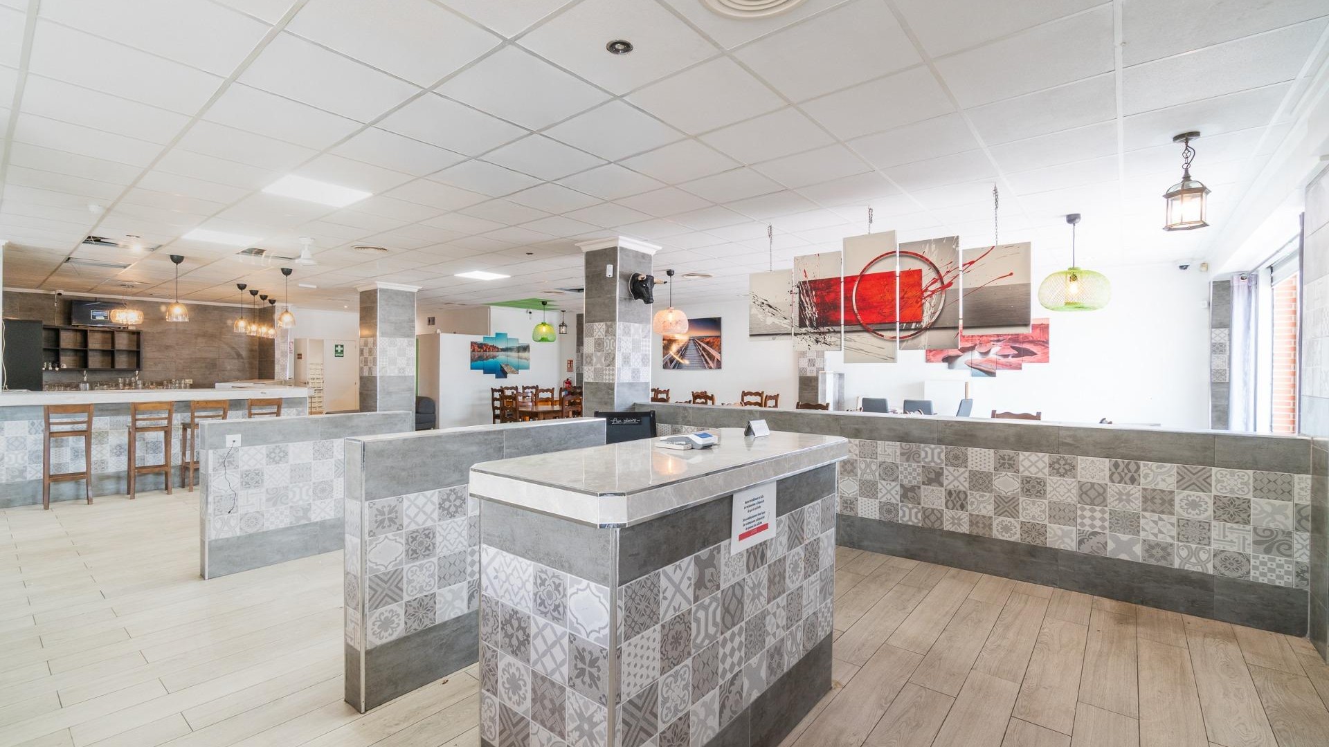 Alquiler a largo plazo - Comercial -
San Fulgencio - La Marina