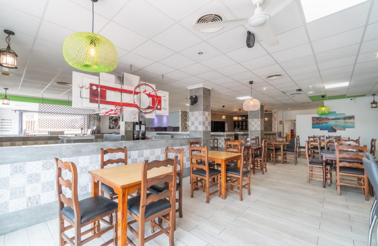 Alquiler a largo plazo - Comercial -
San Fulgencio - La marina