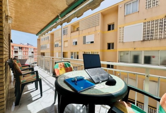 Apartament / Mieszkanie - Sprzedaż - La Mata -
                La Mata