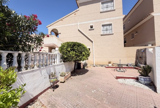 Apartament / Mieszkanie - Sprzedaż - La Zenia -
                La Zenia
