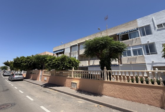 Apartament / Mieszkanie - Sprzedaż - Mil Palmeras -
                Mil Palmeras