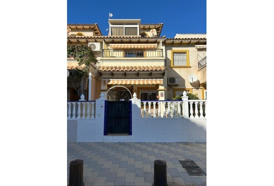 Apartament / Mieszkanie - Sprzedaż - Orihuela Costa - Punta Prima