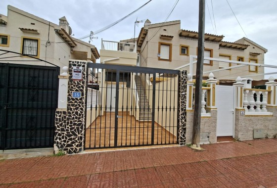 Apartament / Mieszkanie - Sprzedaż - Orihuela Costa - Punta Prima