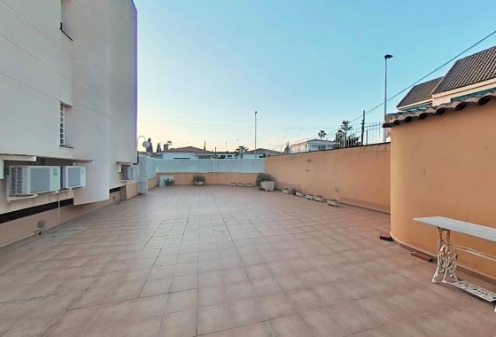 Apartament / Mieszkanie - Sprzedaż - Santiago de La Ribera -
                Santiago de la Ribera