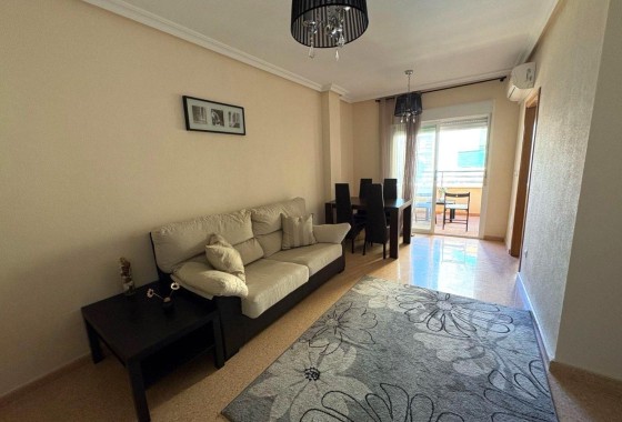 Apartament / Mieszkanie - Sprzedaż - Torrevieja - Center