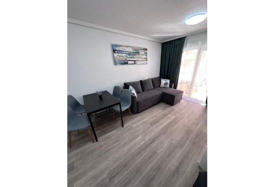 Apartament / Mieszkanie - Sprzedaż - Torrevieja - Centro - Muelle Pesquero