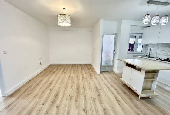 Apartament / Mieszkanie - Sprzedaż - Torrevieja - Costa Blanca