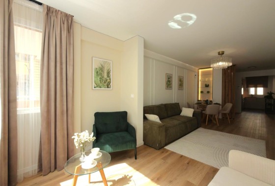 Apartament / Mieszkanie - Sprzedaż - Torrevieja -
                Curva del Palangre