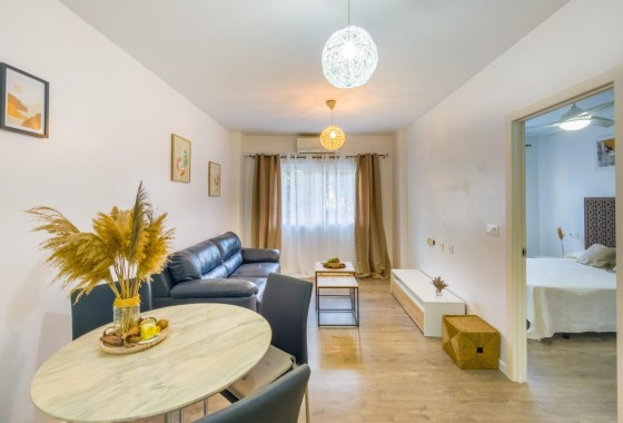 Apartament mieszkanie - Sprzedaż - Torrevieja - Estacion de autobuses