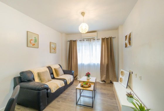 Apartament mieszkanie - Sprzedaż - Torrevieja - Estacion de autobuses