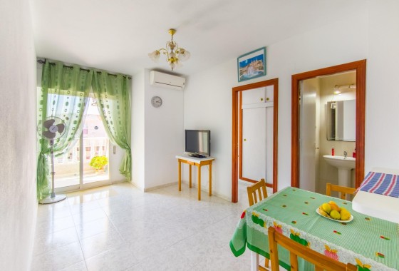 Apartament / Mieszkanie - Sprzedaż - Torrevieja - Estacion de autobuses
