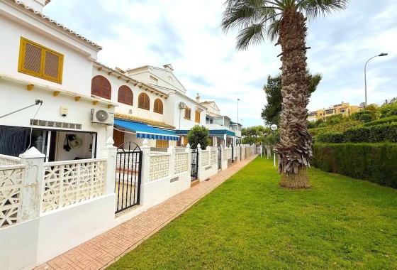 Apartament / Mieszkanie - Sprzedaż - Torrevieja - La Mata