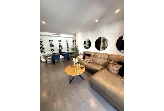 Apartament / Mieszkanie - Sprzedaż -
        Torrevieja - MLS-70939