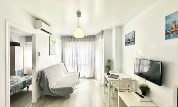 Apartament mieszkanie - Sprzedaż - Torrevieja - Paseo maritimo