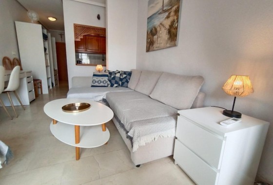 Apartament / Mieszkanie - Sprzedaż - Torrevieja - Playa de los Locos