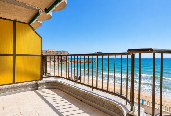 Apartament / Mieszkanie - Sprzedaż - Torrevieja - Playa de los Locos