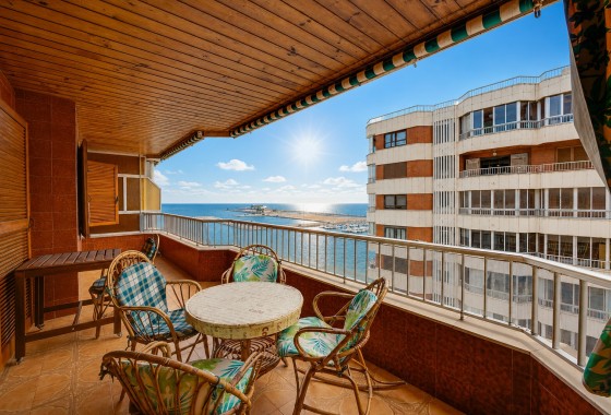 Apartament / Mieszkanie - Sprzedaż - Torrevieja -
                Playa del Acequión