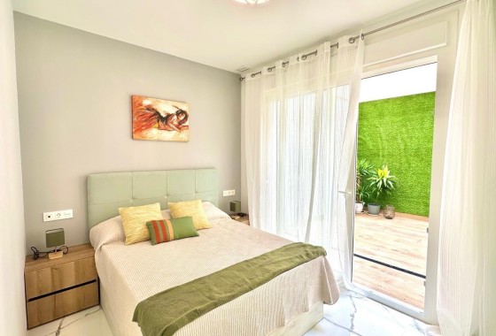 Apartament / Mieszkanie - Sprzedaż - Torrevieja - Playa del Cura