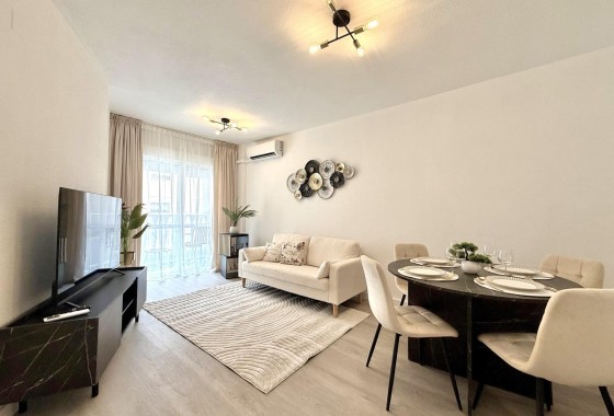 Apartament / Mieszkanie - Sprzedaż - Torrevieja - Playa del Cura