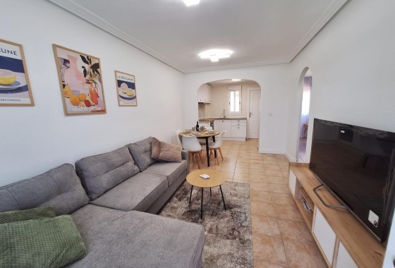 Apartament / Mieszkanie - Sprzedaż - Torrevieja - Sector 25