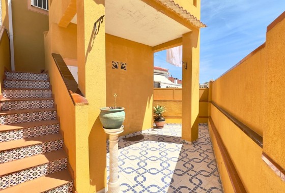 Apartament / Mieszkanie - Sprzedaż - Torrevieja - Torretas