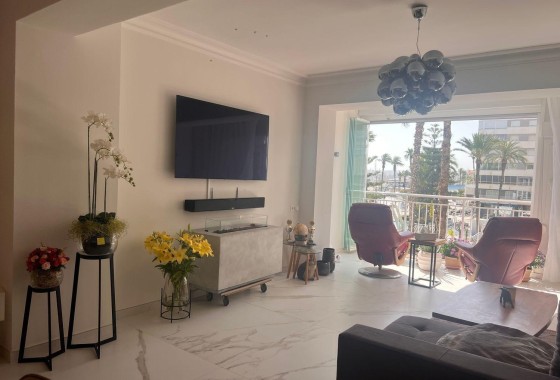 Apartament / Mieszkanie - Sprzedaż - Torrevieja - Torrevieja