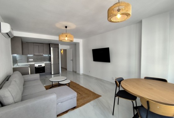 Apartament / Mieszkanie - Sprzedaż - Torrevieja -
                Torrevieja