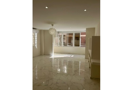 Apartament / Mieszkanie - Sprzedaż - Torrevieja - Torrevieja