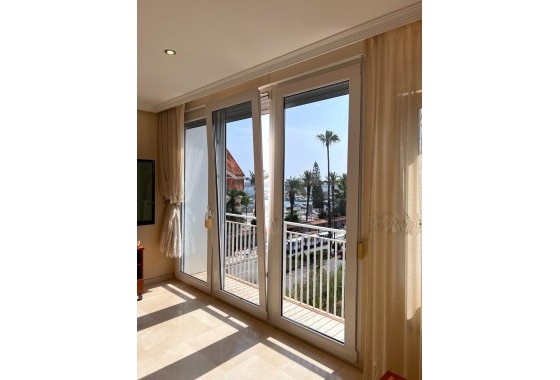 Apartament / Mieszkanie - Sprzedaż - Torrevieja - Torrevieja
