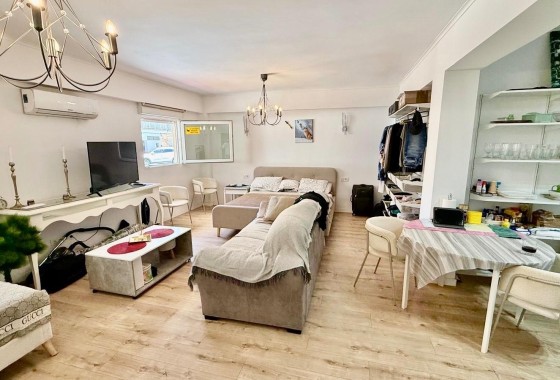 Apartament / Mieszkanie - Sprzedaż - Torrevieja - Torrevieja