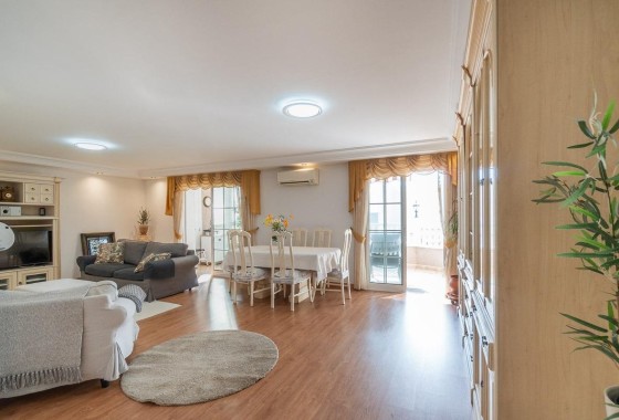 Apartament / Mieszkanie - Sprzedaż - Torrevieja - Torrevieja