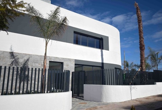 Apartamento / Piso - Obra Nueva - ﻿Torrevieja (Alicante) -
                Spain