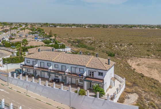 Apartamento / Piso - Venta - Gea y Truyols - Lo Santiago