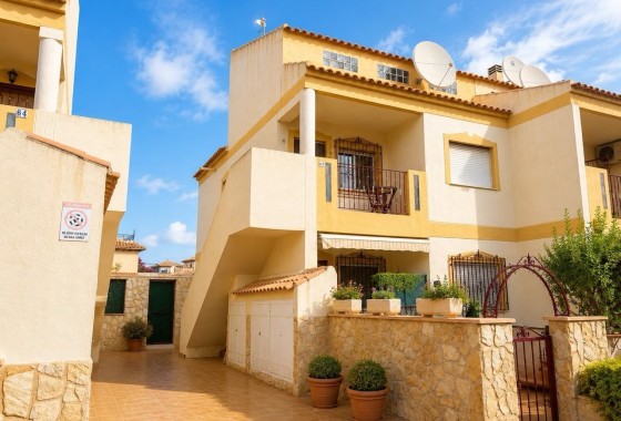Apartamento / Piso - Venta - La Zenia -
                La Zenia