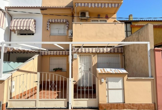 Apartamento / Piso - Venta - Lo Pagan -
                La Puntica