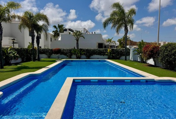 Apartamento / Piso - Venta - Orihuela Costa -
                Lomas de Cabo Roig