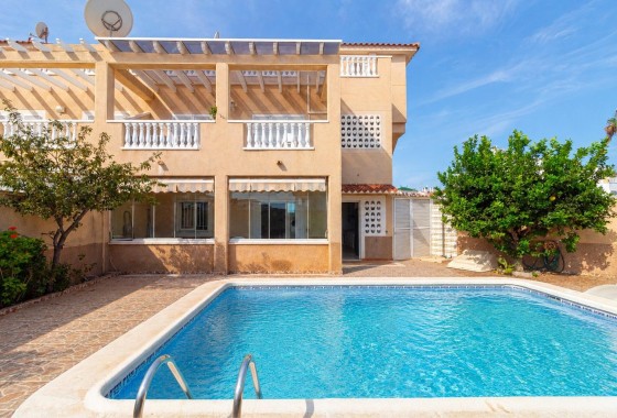 Apartamento / Piso - Venta - Orihuela Costa -
                Punta Prima