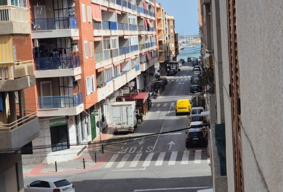 Apartamento / Piso - Venta - Torrevieja -
                El Acequión