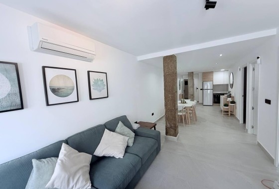 Apartamento / Piso - Venta - Torrevieja - La Mata