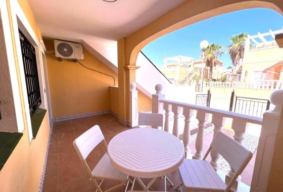 Apartamento / Piso - Venta - Torrevieja -
                Los Balcones