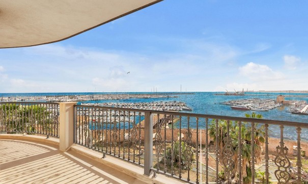 Apartamento piso - Venta - Torrevieja - Paseo maritimo