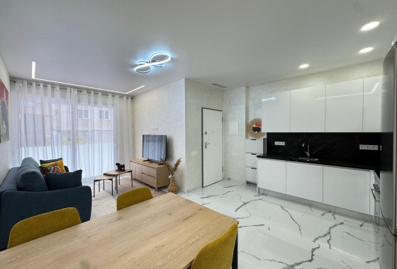 Apartamento / Piso - Venta - Torrevieja - Torrevieja