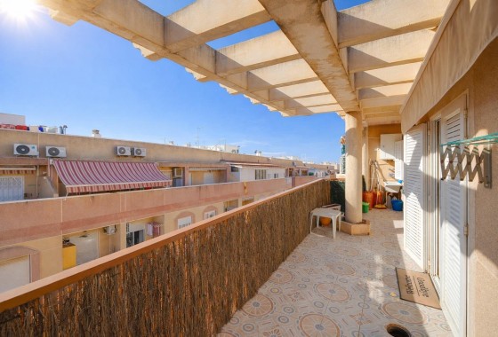 Apartement Flat - Herverkoop -
        Torrevieja - C4Q-42532