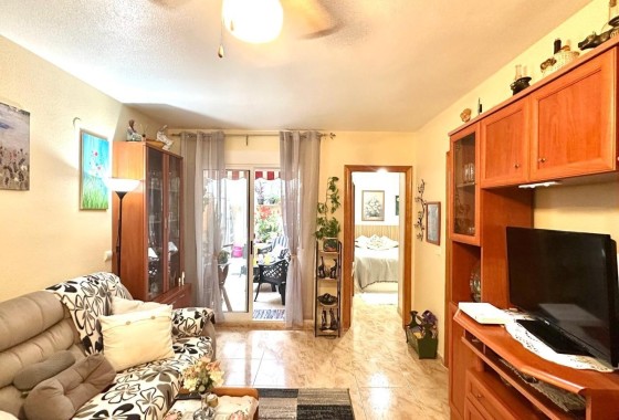 Apartement Flat - Herverkoop -
        Torrevieja - C8L-41498